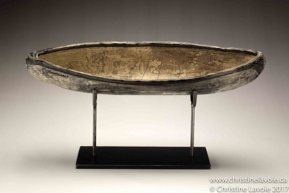 Ça a formé un village Canoe - Christine Lavoie